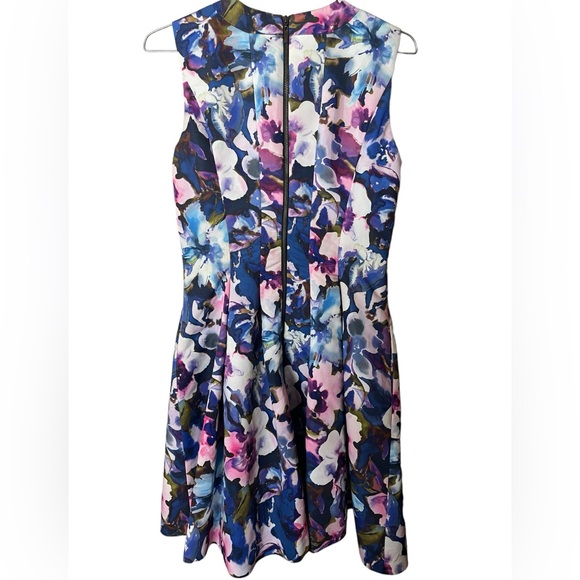 CUE Fit & Flare Floral Spring Dress Size 10 Knee Length Pockets Lined V Neck Zip - Picture 2 of 11